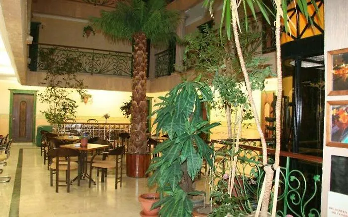 Maxwell アパートホテル *