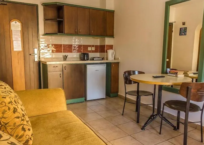 Maxwell アパートホテル